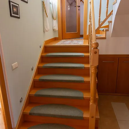 Apartment Pod Lesom *