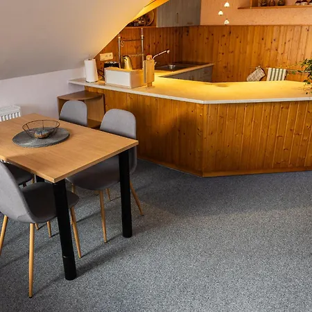 Pod Lesom בויניצה